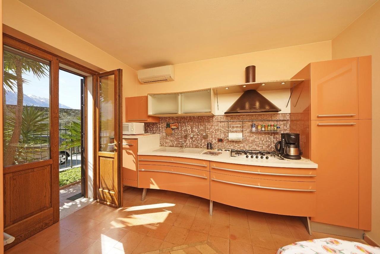 Villa Fior Di Loto Limone sul Garda Exterior photo