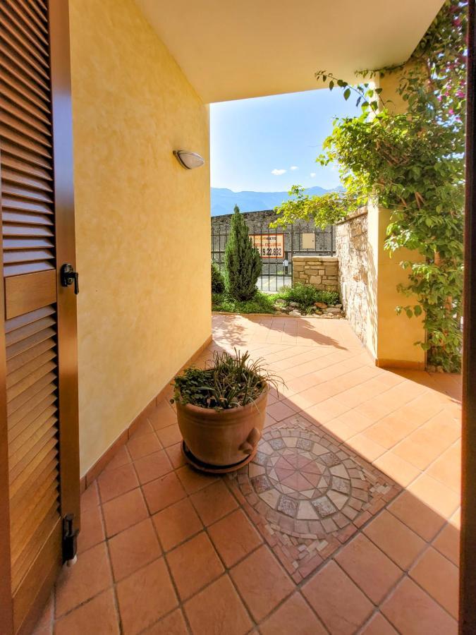 Villa Fior Di Loto Limone sul Garda Exterior photo